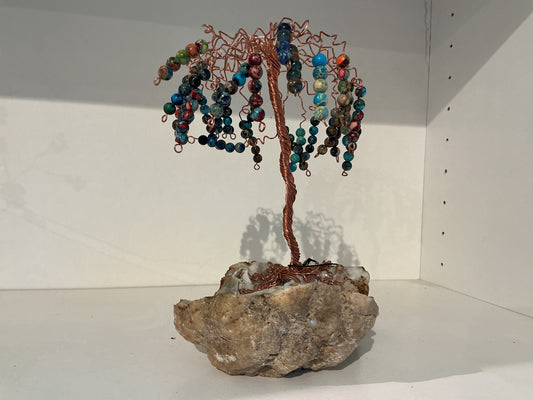 Copper weeping on geode blue beads