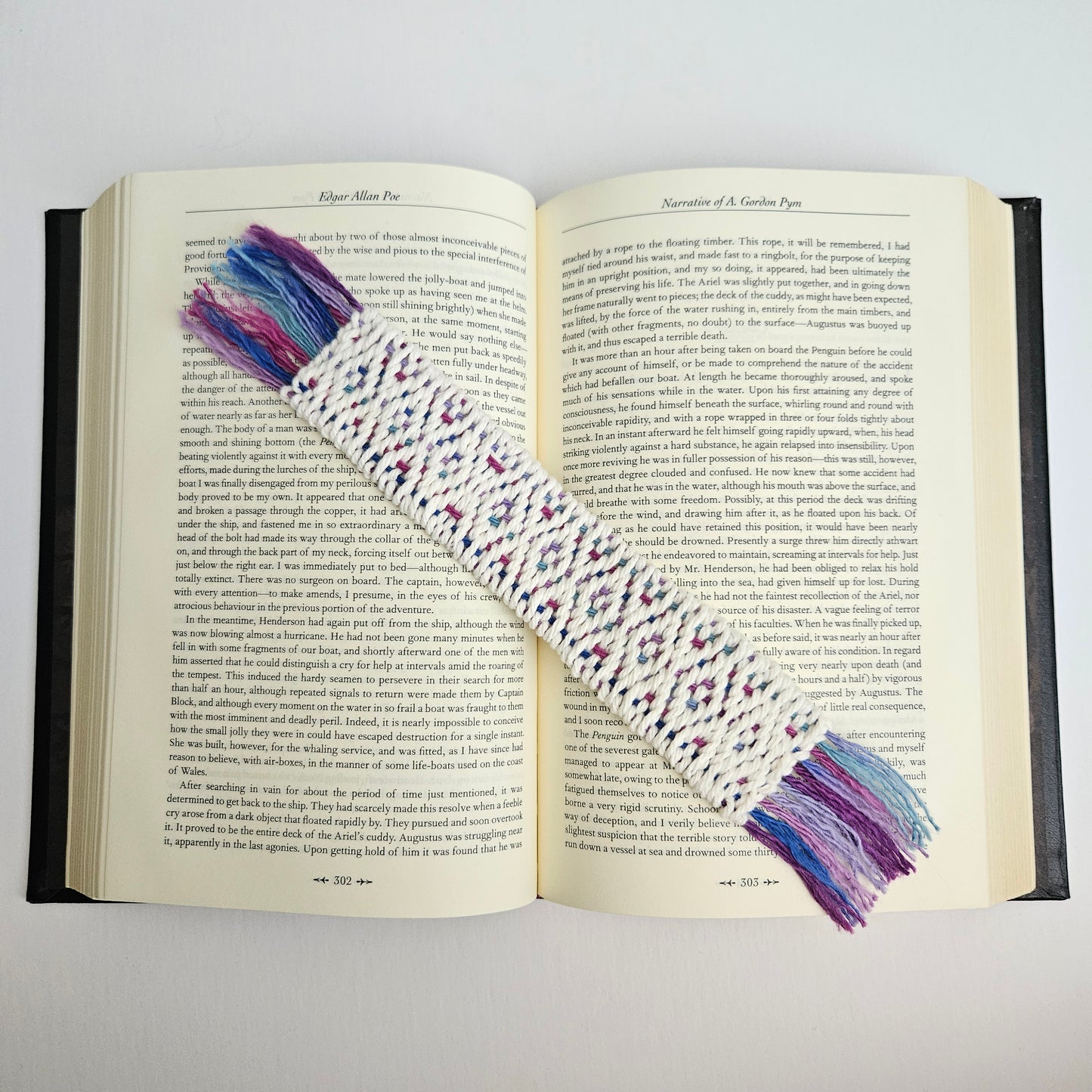Handwoven Bookmark                     Friday, March 20th from 4pm-6pm
(Beginner)
Intro to weaving, all supplies included. Pick your colors and pattern to make your own beautiful bookmark.