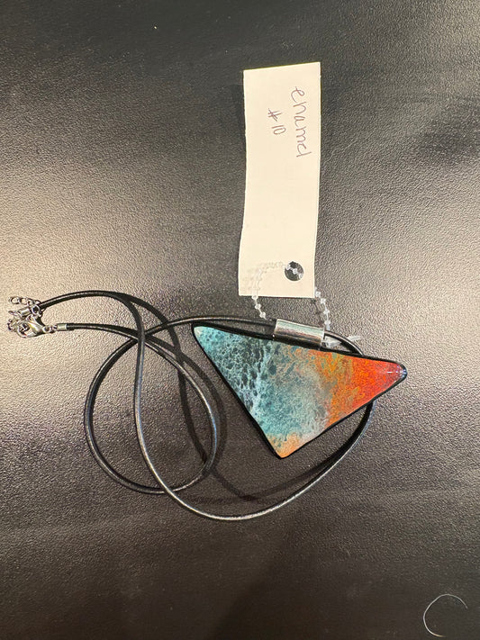Triangle Dirty Pour #10 -AY